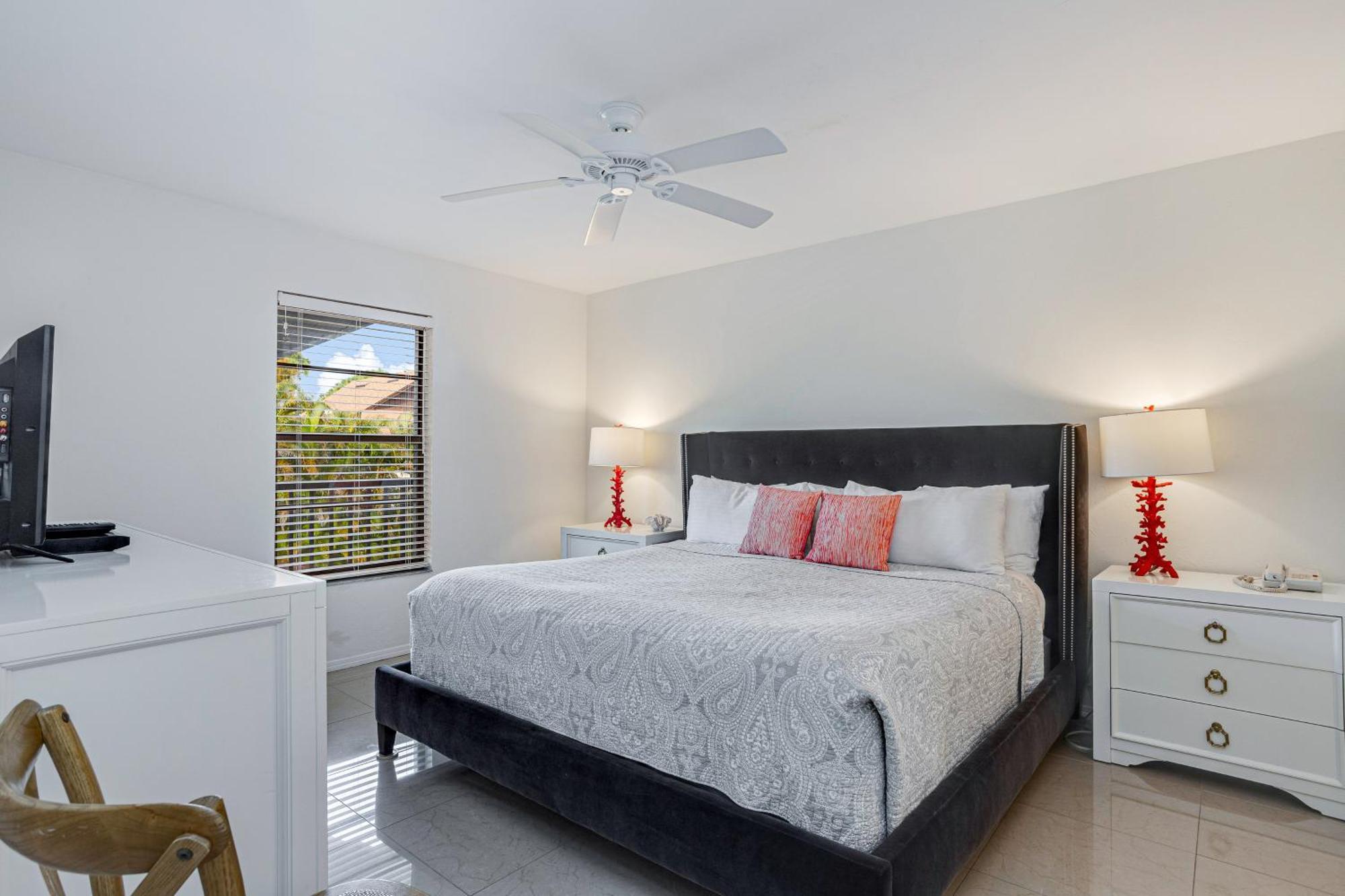 Sandy Shores Naples Room photo